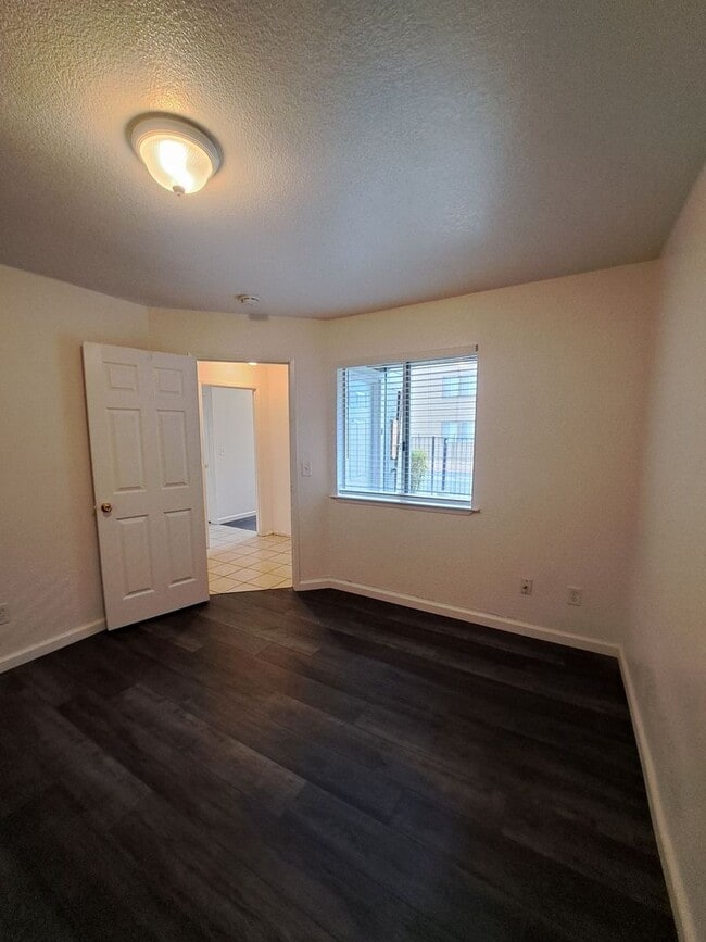 Building Photo - 3302 W Shields Ave