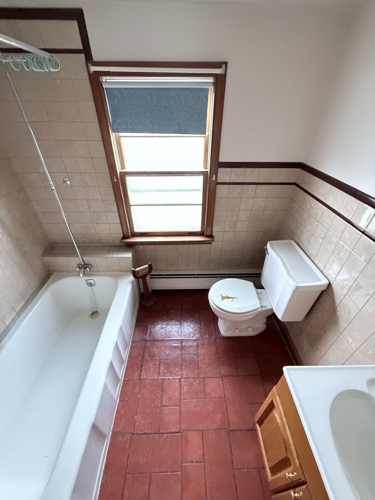 Building Photo - 3807 Pine Ave