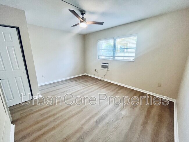 Building Photo - 115 7th Ave N