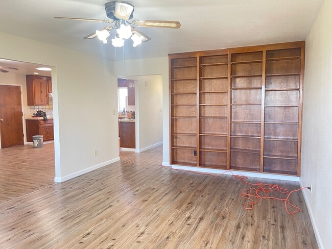 Building Photo - 3 bed / 2 ba house - S. Yuba City