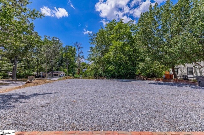 Building Photo - 536 Peronneau St