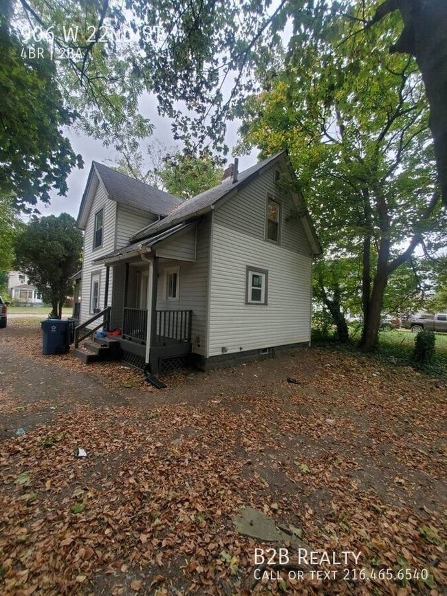 Primary Photo - 906 W 22nd St