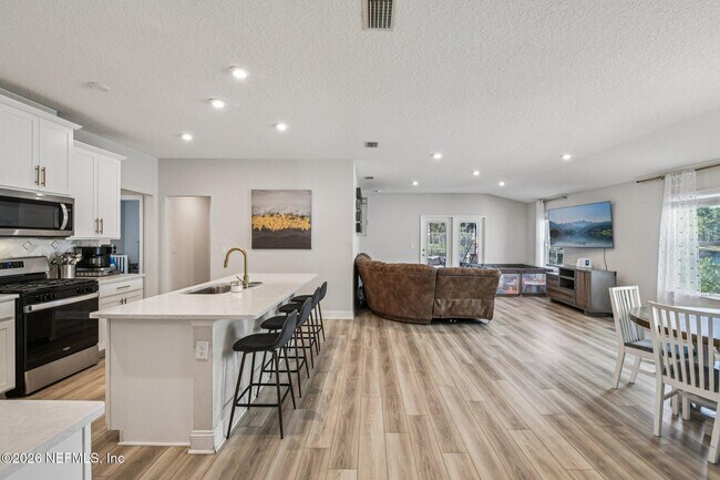 Building Photo - 13220 Cameron Vly Ct