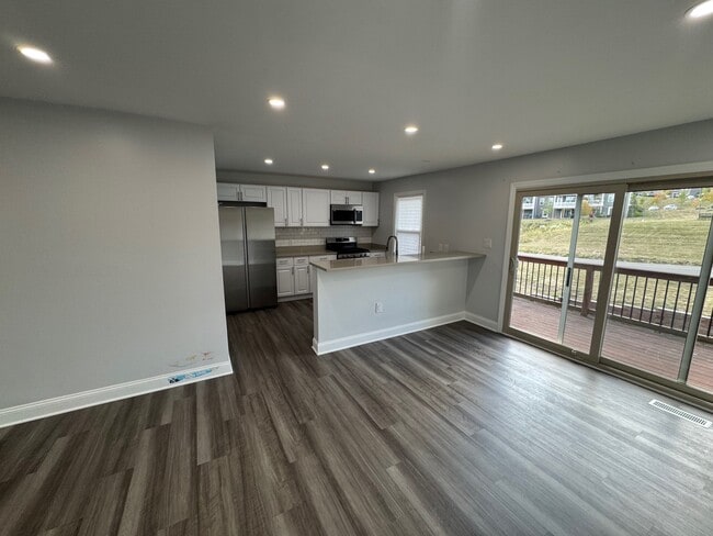 Building Photo - 222 Chesna Dr