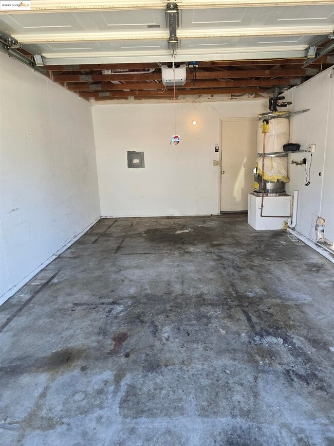 Building Photo - 164 E Trident Dr