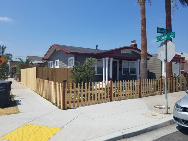 Building Photo - 4004 Arizona St