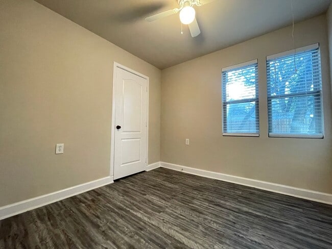Building Photo - 7184 Alcove St