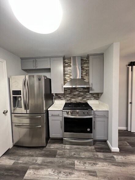 Building Photo - 4801 Waltonshire Cir