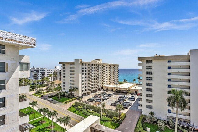 Building Photo - 1150 Hillsboro Mile