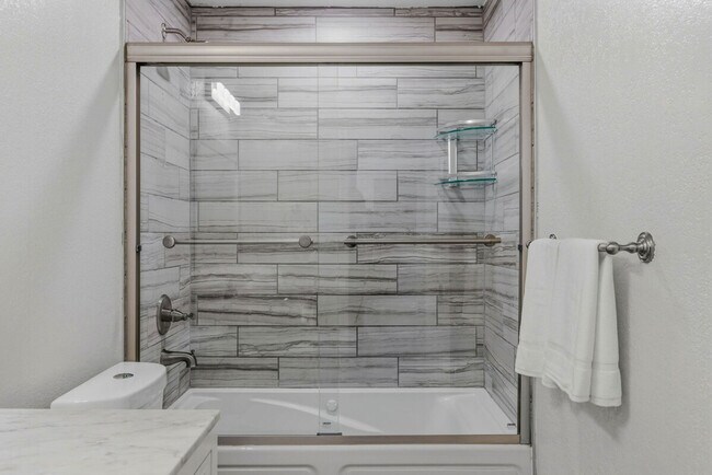 Building Photo - 3911 W Cleveland St