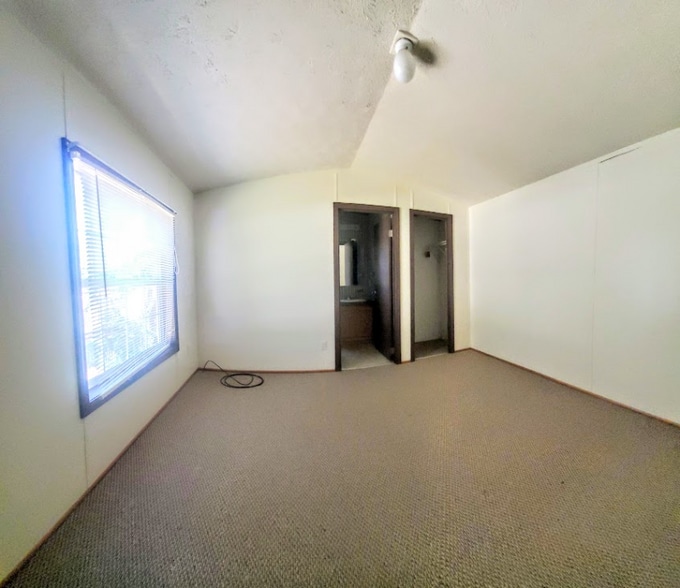 Building Photo - 41 County Rd