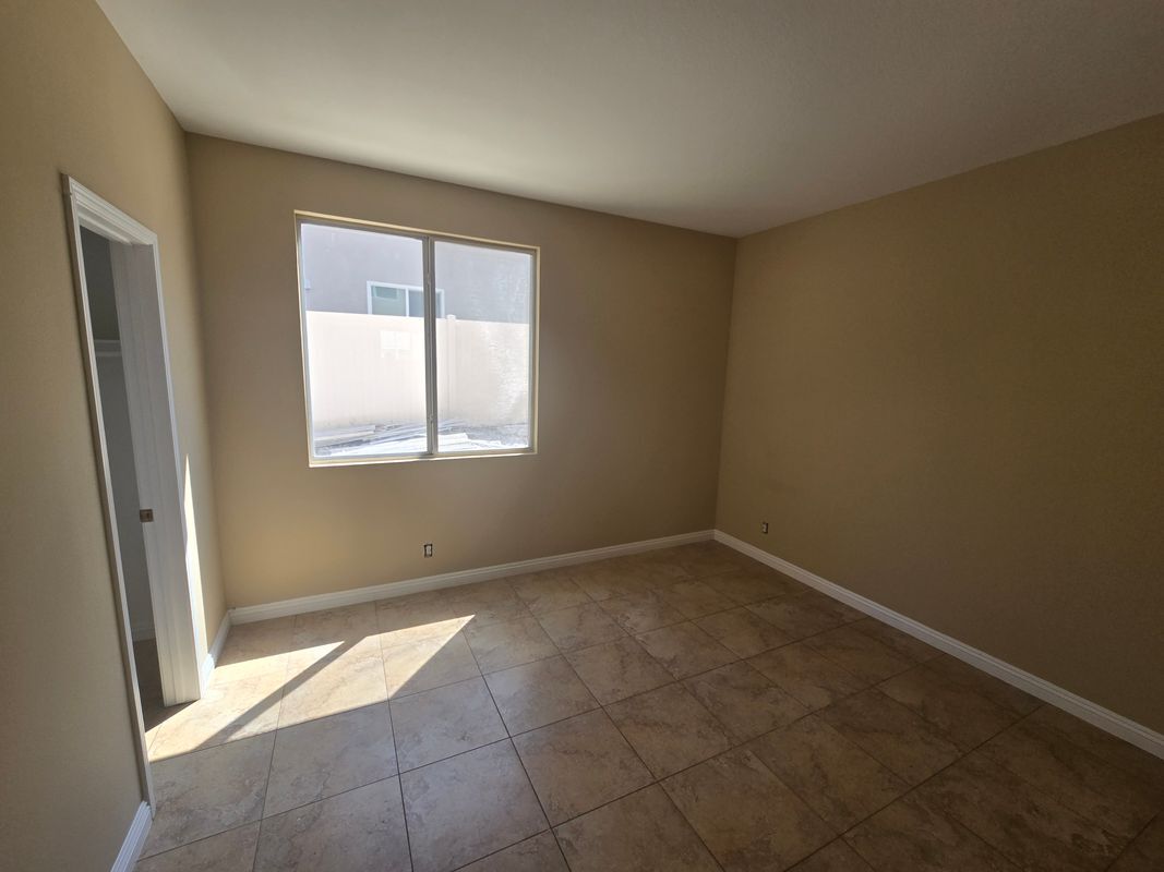 Building Photo - 2382 MacBeth Ave