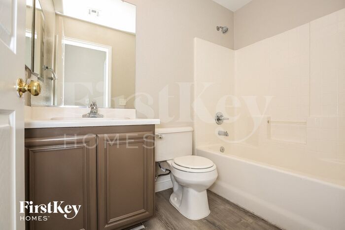 Building Photo - 7908 Pale Rider St