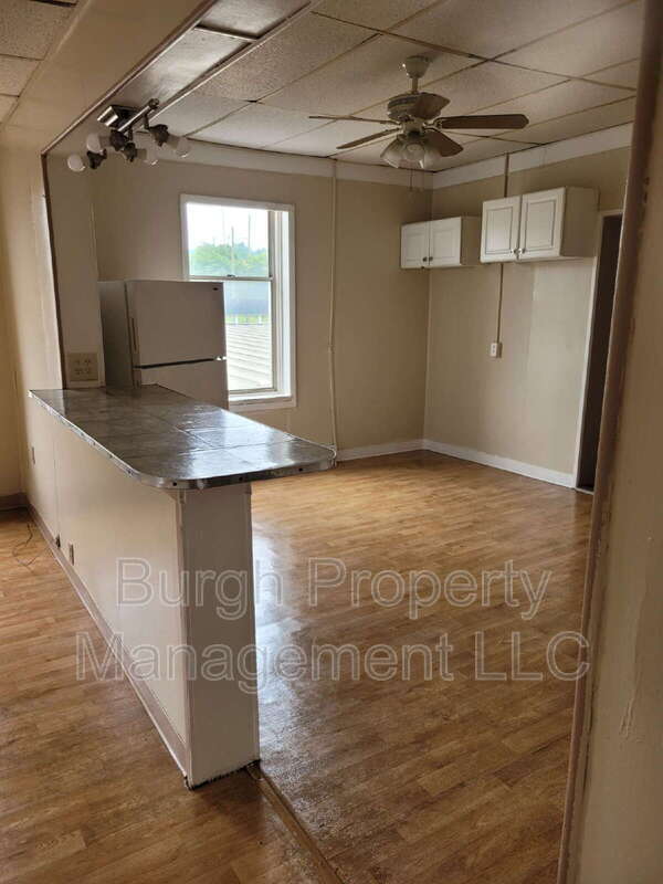 Building Photo - 996 Jefferson Ave