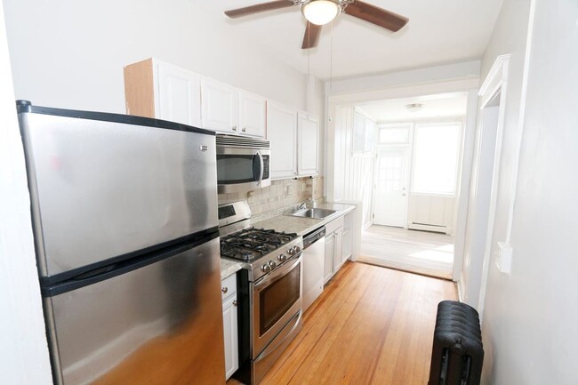 Building Photo - Lovely 3 bedroom home near Howard Universt...