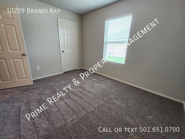 Building Photo - 10209 Brandi Kay Dr