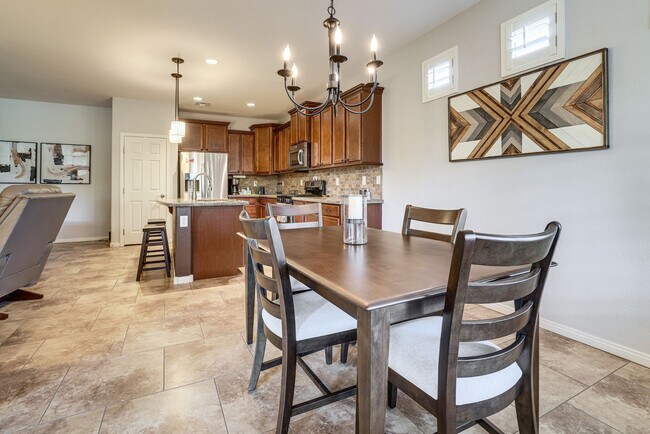 Building Photo - 17716 W Cedarwood Ln
