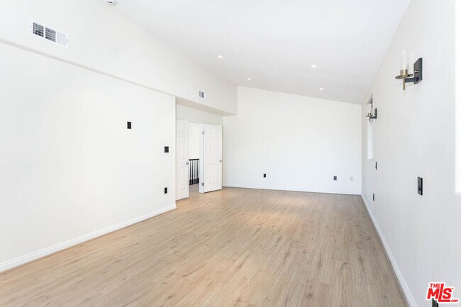Building Photo - 2914 Castle Heights Ave