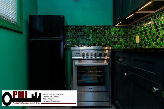 Building Photo - 1630 H St