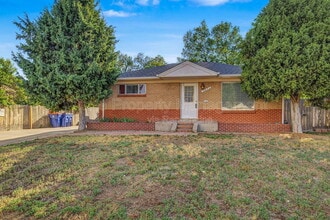 Building Photo - 7071 Ruth Way