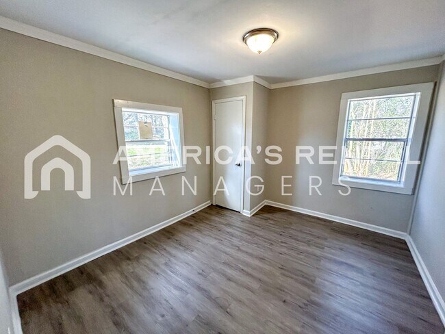 Building Photo - MOVE IN SPECIAL!!! - Home for rent in Adamsville! - Sign a lease by 4/15 to get HALF OFF YOUR FIR...