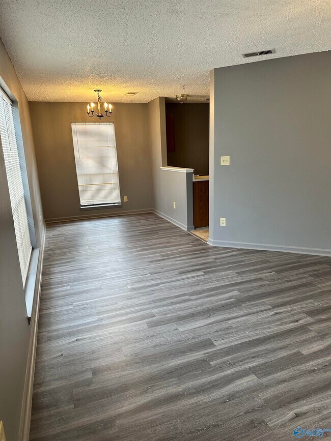 Building Photo - 127 Westscott Dr
