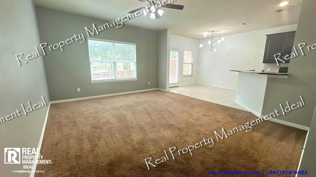 Building Photo - 304 Basil St