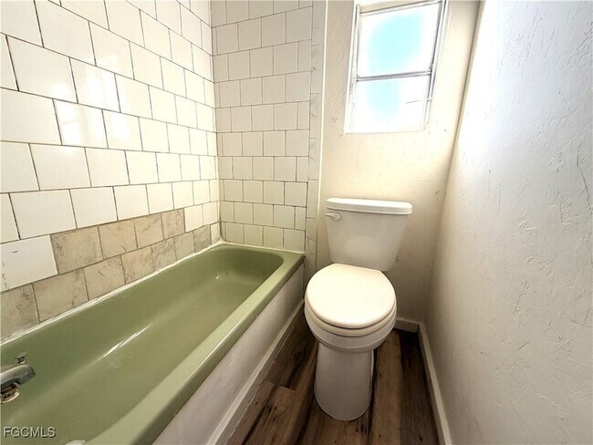 Building Photo - 8115 Tolles Dr