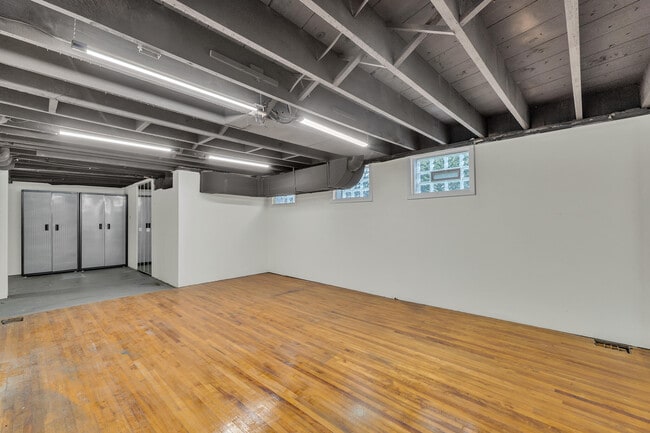 Building Photo - 115 Biddle Ave