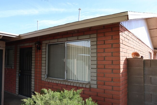 Primary Photo - 4207 Calle Barona