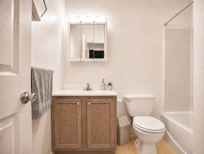 Interior Photo - Whispering Meadows