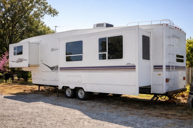 Building Photo - 935 Avocado Ave