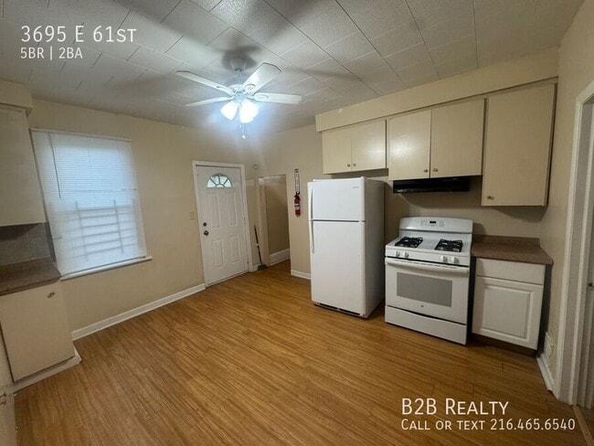 Building Photo - 3695 E 61st-