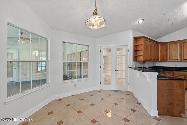Building Photo - 4851 Jaybird Cir N