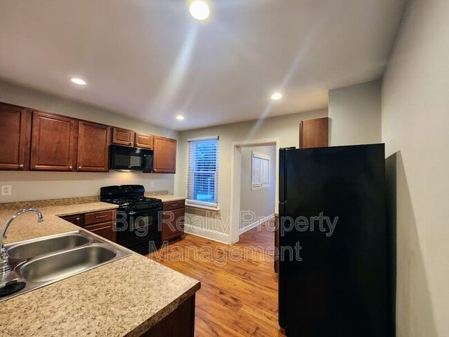 Building Photo - 433 Beaver St