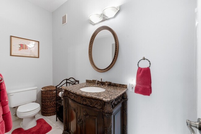 Building Photo - 2445 NE 14th St