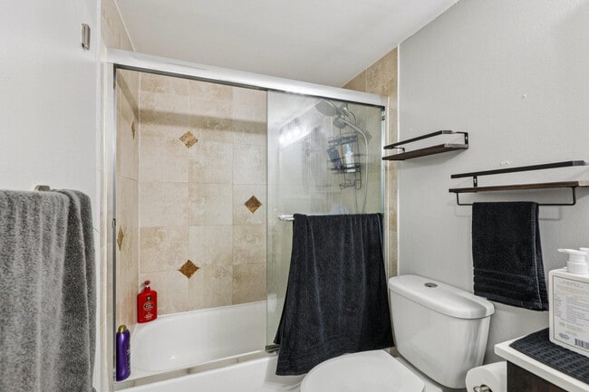 Building Photo - 6500 Cypress Rd