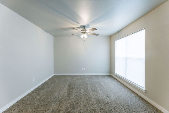 Building Photo - Beautiful 3 Bedroom 2 Bath Home in Frenship ISD!