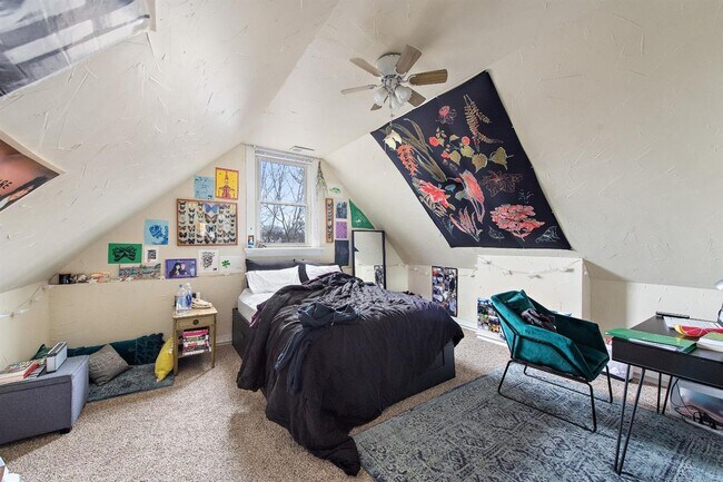 Building Photo - 2317 Victor St