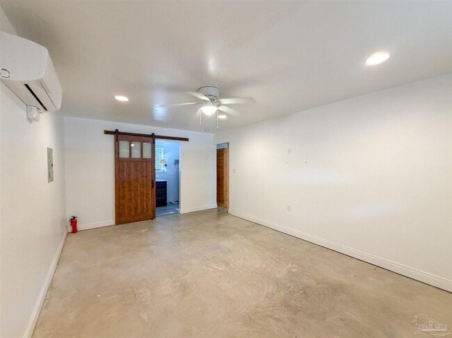 Building Photo - 220 Cordoba St