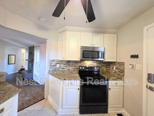 Building Photo - 1808 Bryn Mawr Dr