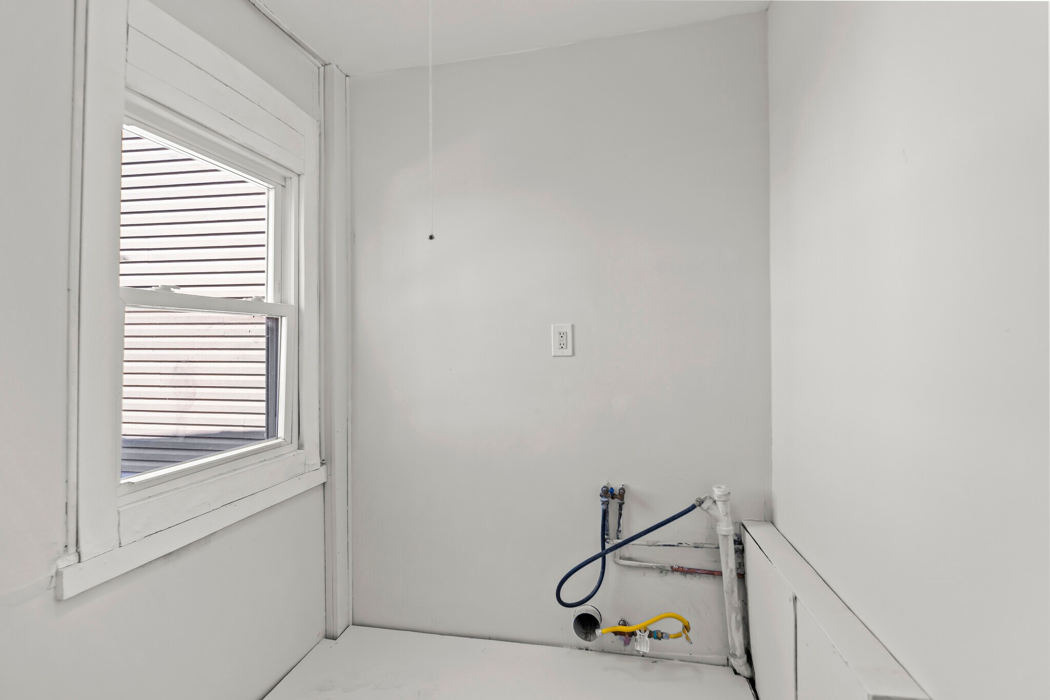 Building Photo - 79 Irving St