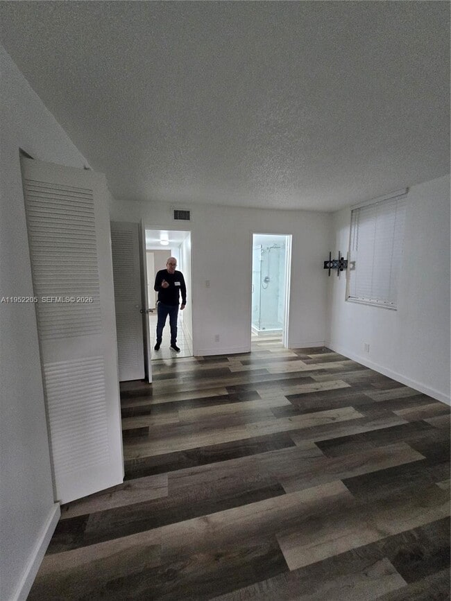 Building Photo - 12219 SW 14th Ln