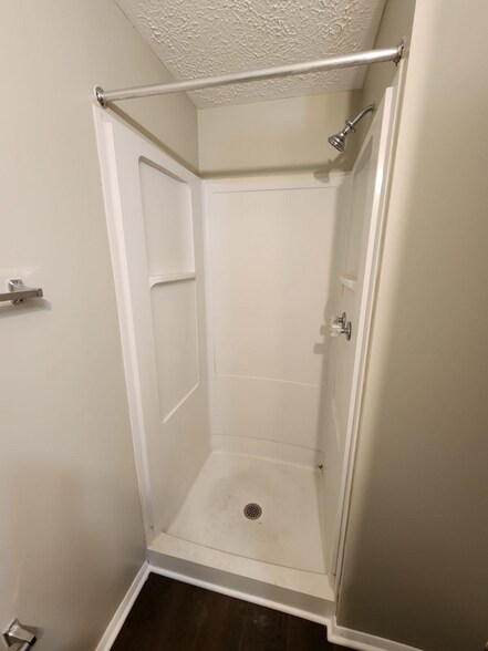 Building Photo - 12415 Hickory Tree Way