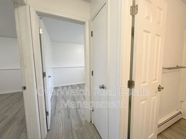 Building Photo - 3031 W 30th Ave