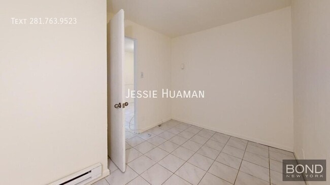 Building Photo - 286 W End Ave