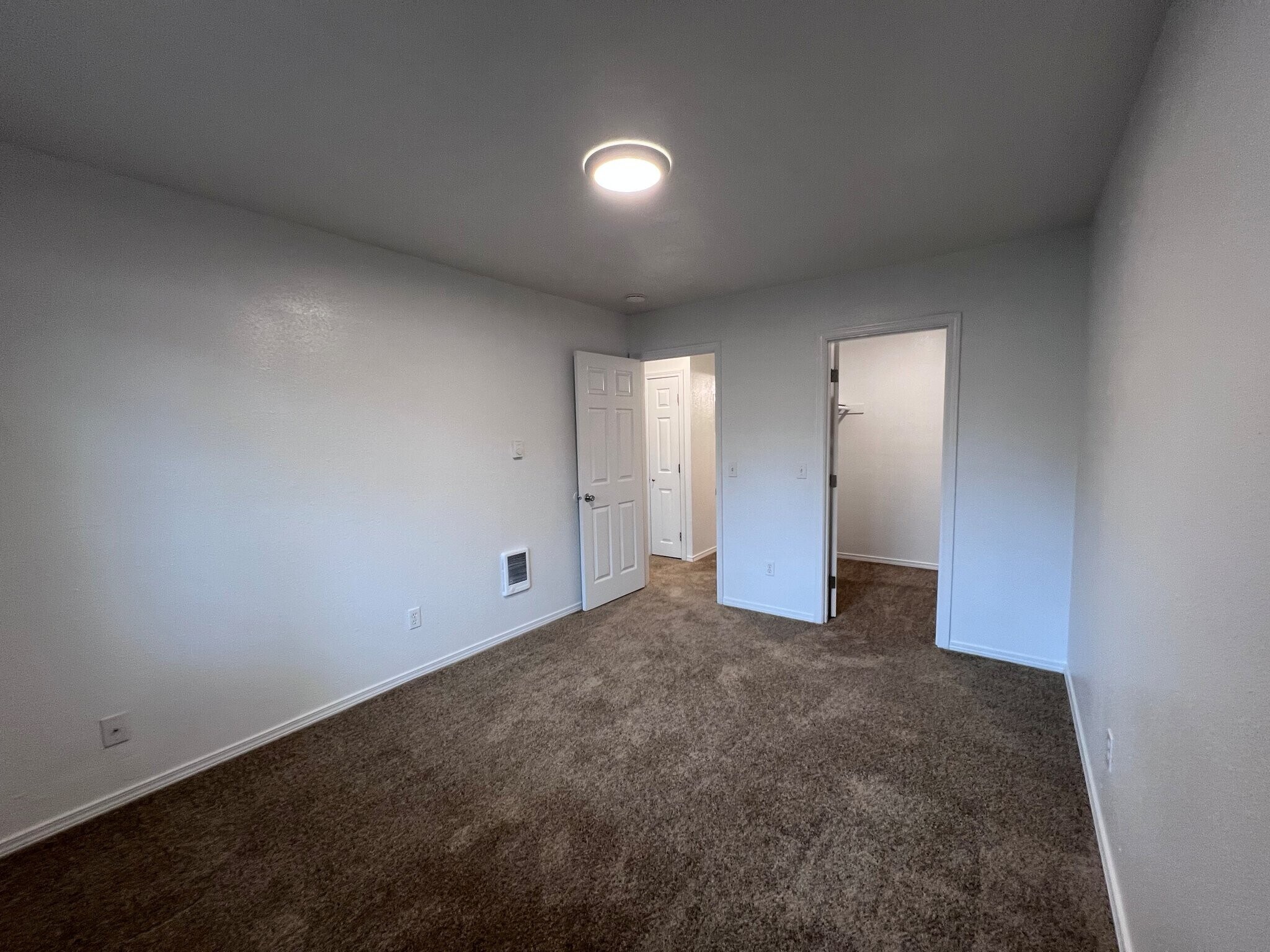 Building Photo - 17250 SW Heritage Ct