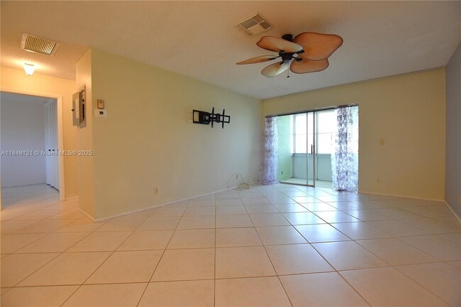 Building Photo - 2766 Emory Dr W