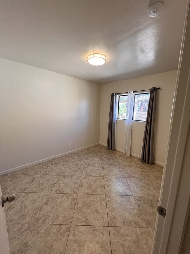 Building Photo - 1571 S Marmora Ave