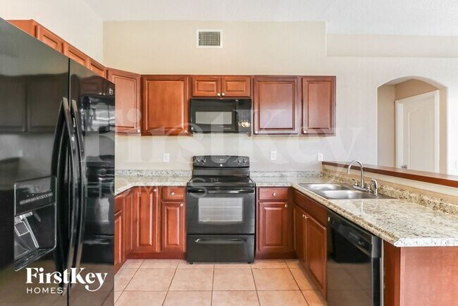 Building Photo - 318 Country Vineyard Dr